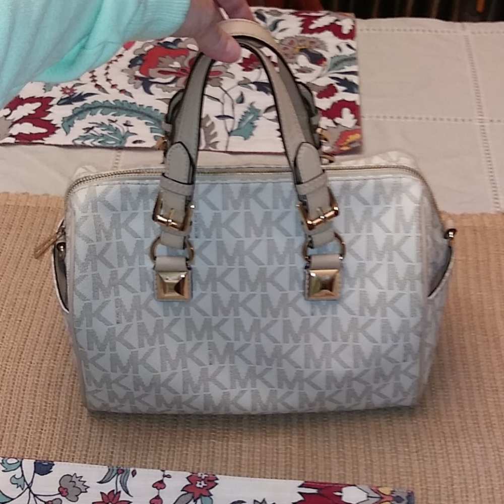 Michael kors grayson